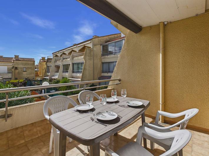 Ganze Wohnung, 2-Zimmer-Wohnung, Poolblick, privater Parkplatz, für 4 Personen in Marseillan, Mittelmeerküste (Frankreich)