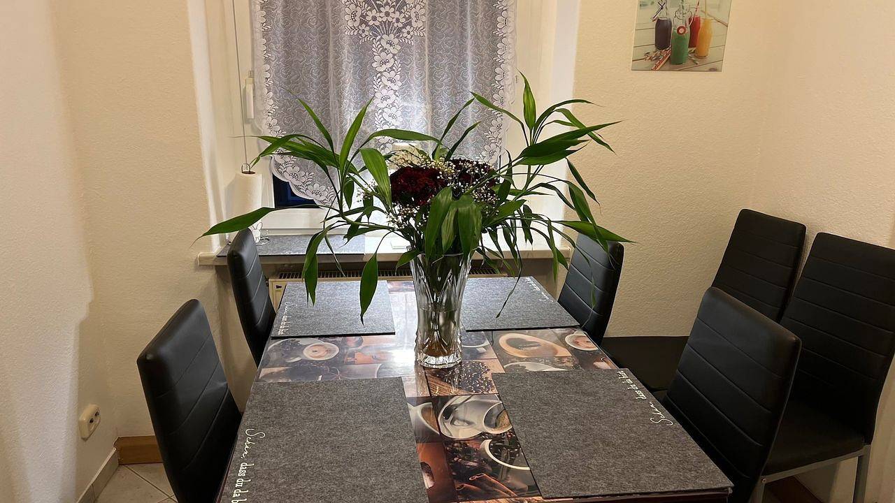 Ganze Ferienwohnung, Ferienwohnung für 5 Personen (85 m²) in Zwickau in Zwickau, Chemnitz und Umgebung