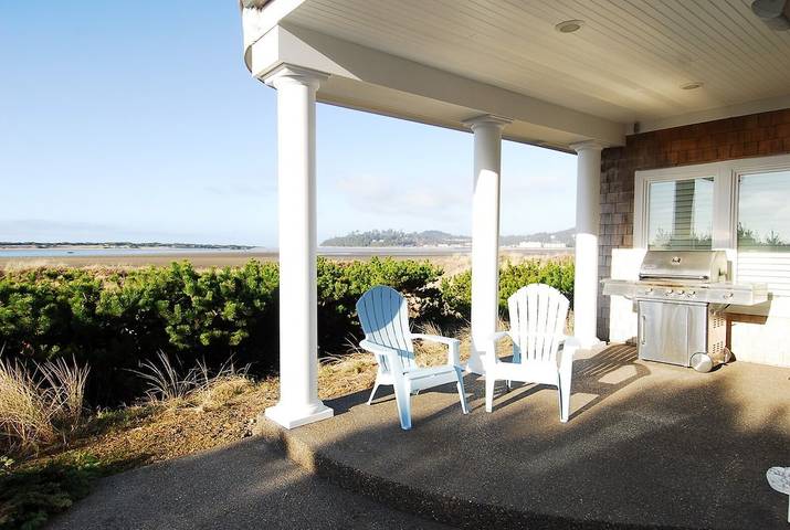 Vacation rental for 8 people, with terrace and hot tub in Lincoln City