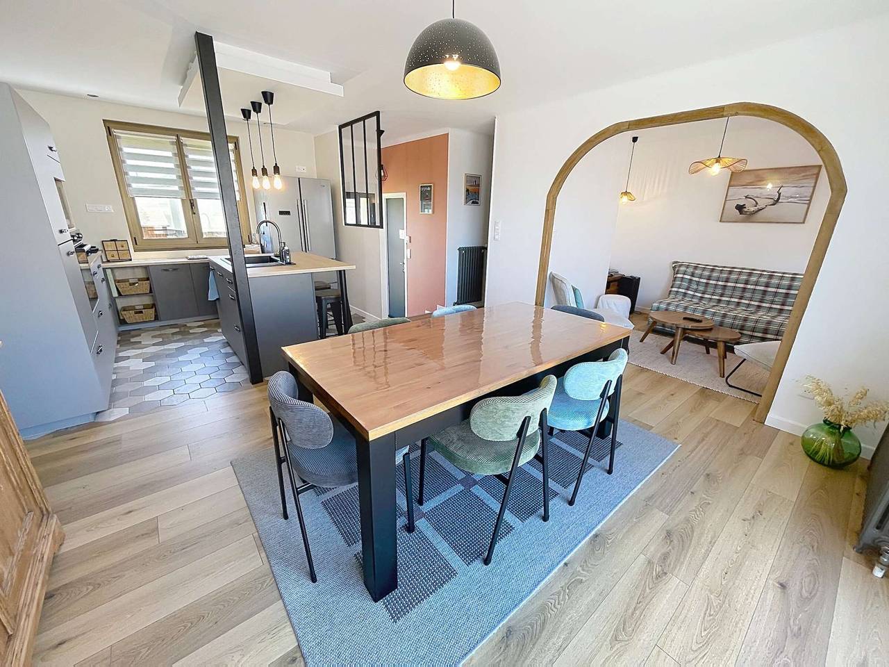 Casa renovada con jardín, garaje, aparcamiento y Wifi gratis in Granville, Côte de la Déroute