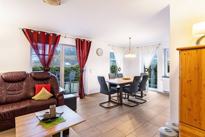 Ganze Wohnung, Ferienwohnung 'Fewo Zur Piste' mit Bergblick, privater Terrasse und Wi-Fi in Willingen, die Mittelgebirge