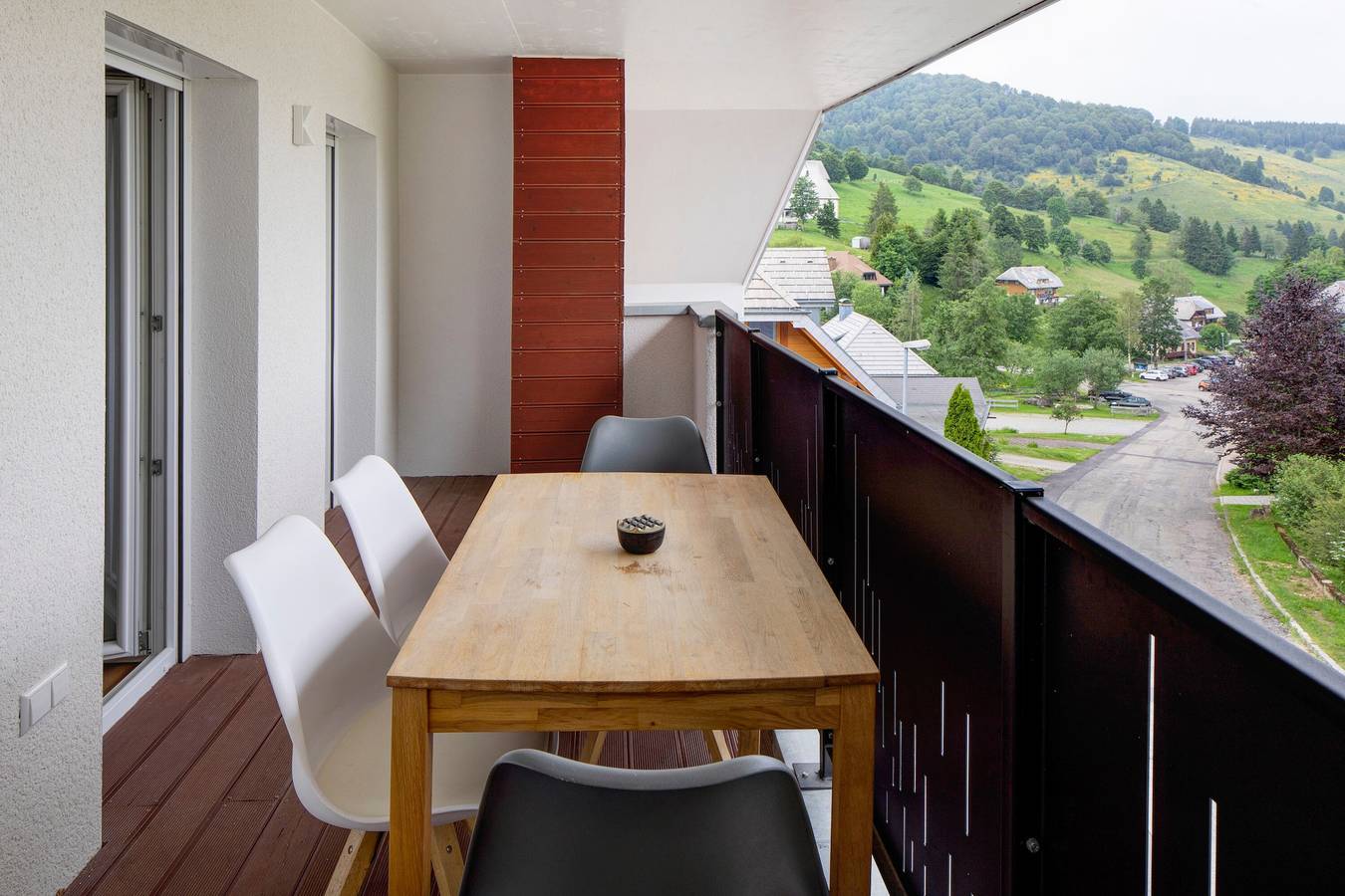Ganze Wohnung, Ferienwohnung 'Gentuard's und Leandro's Weitblick' mit Bergblick, Gemeinschaftsgarten und Wlan in Hofsgrund, Oberried