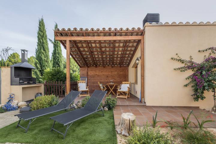 Gîte pour 4 personnes, avec jardin dans San Martin Sarroca