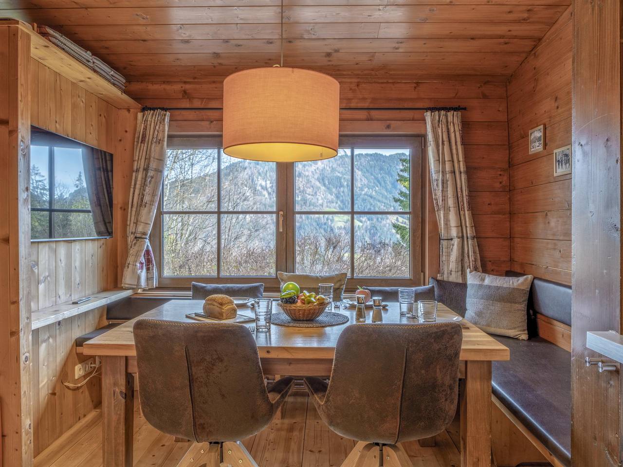 Freistehendes Chalet mit Panoramablick im Wald in Brixental
