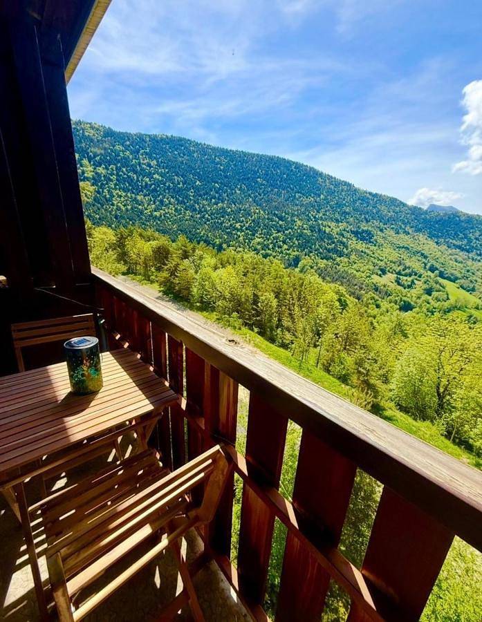 Gîte pour 4 personnes, avec terrasse et vue, animaux acceptés à Château-Bernard - 4