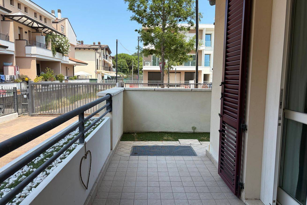 Entire apartment, Cn051 - Cesenatico, spacious one-bedroom apartment 300 meters from the sea in Cesenatico, Forlì-Cesena Province