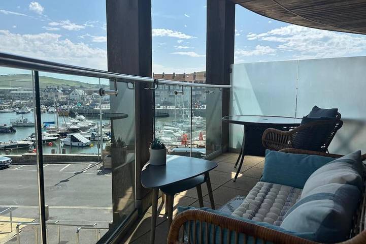 Apartment for 4 people in West Bay