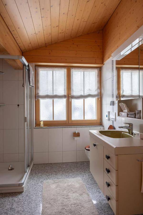 Six-Bedroom House in Andermatt, Skiarena Andermatt-Sedrun