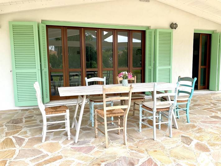 Villa 'Alzoni' with Mountain View, Wi-Fi and Air Conditioning in L'Alzoni, San Teodoro