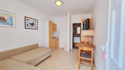 Ferienwohnung für 2 Personen, mit Balkon/Terrasse in Baska