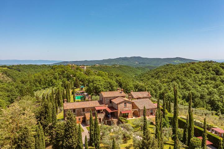 Casa vacanza per 22 persone, con Balcone e Giardino nonché Piscina a Città della Pieve