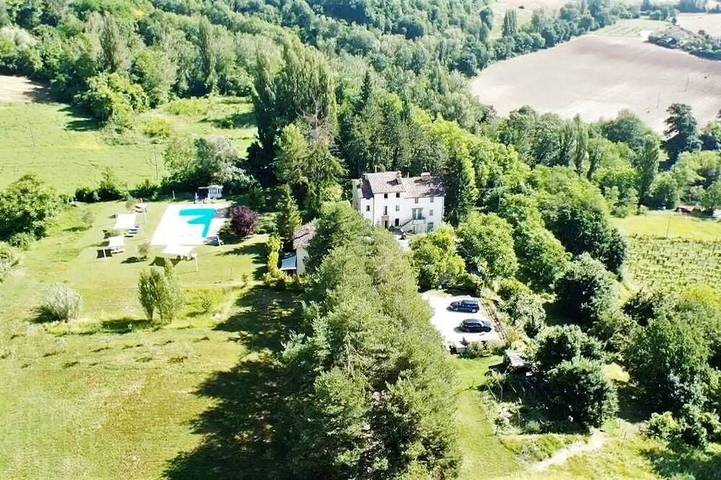 Spacious Apartment in lovingly restored Countryhouse in Montone (Italia), Valtiberina