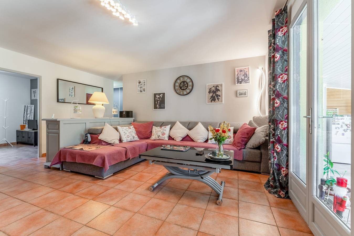 Villa « Les Cerisiers » : vue montagne, terrasse privée Wi-Fi in Faucon, Parc naturel régional du Mont-Ventoux