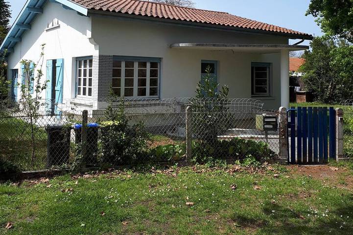 Maison de vacances pour 8 personnes, avec piscine ainsi que jardin et terrasse, animaux acceptés à Andernos-les-Bains