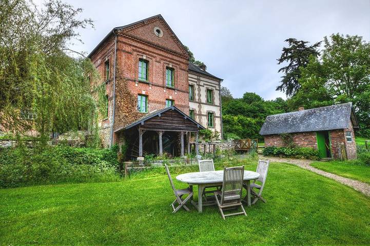 Gîte pour 12 personnes, avec jardin, animaux acceptés