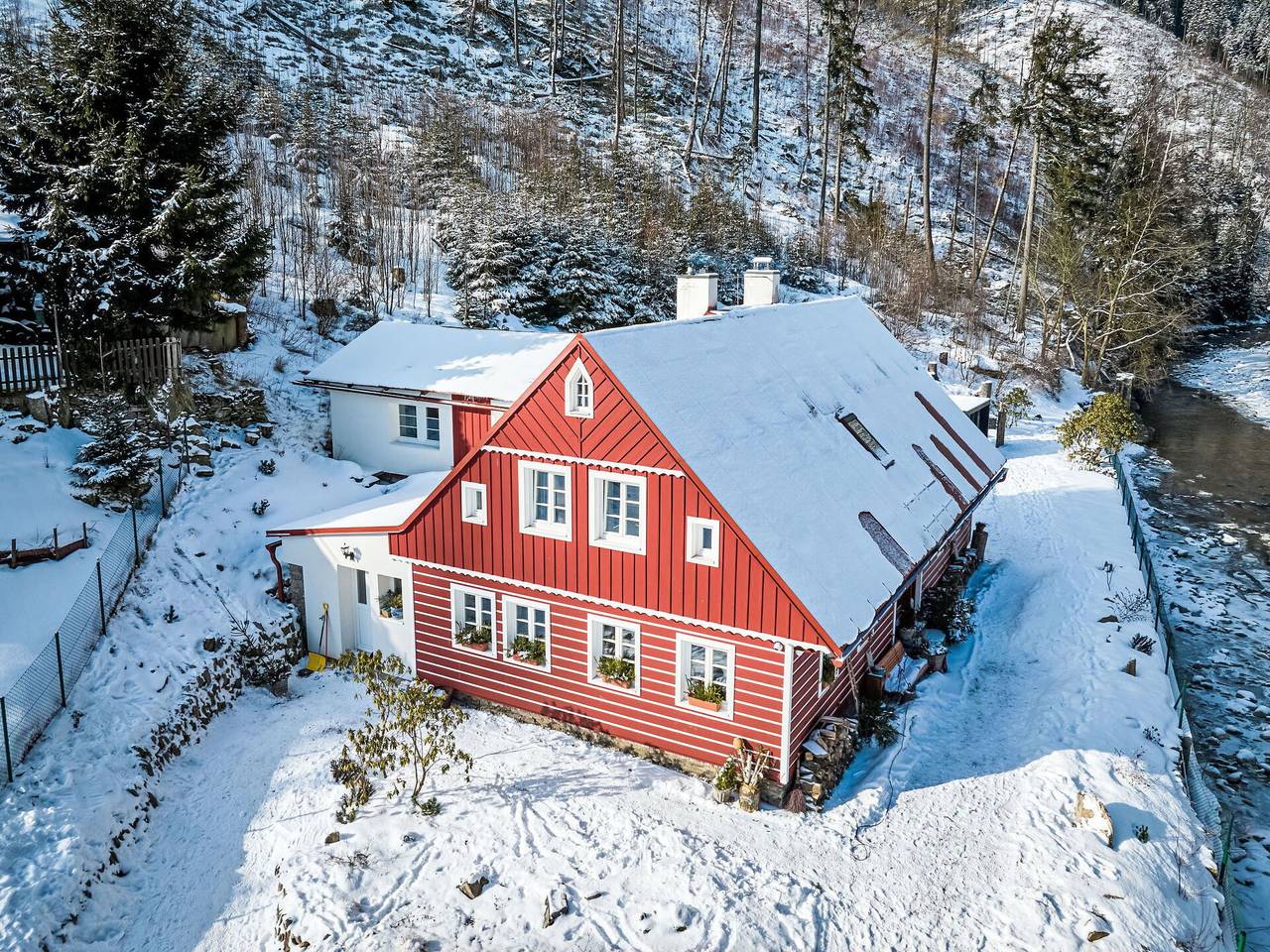 Charming Mountain Lodge & Wellness - Charming Mountain Lodge & Wellness 100.1 in Pec pod Sněžkou, Trutnov region