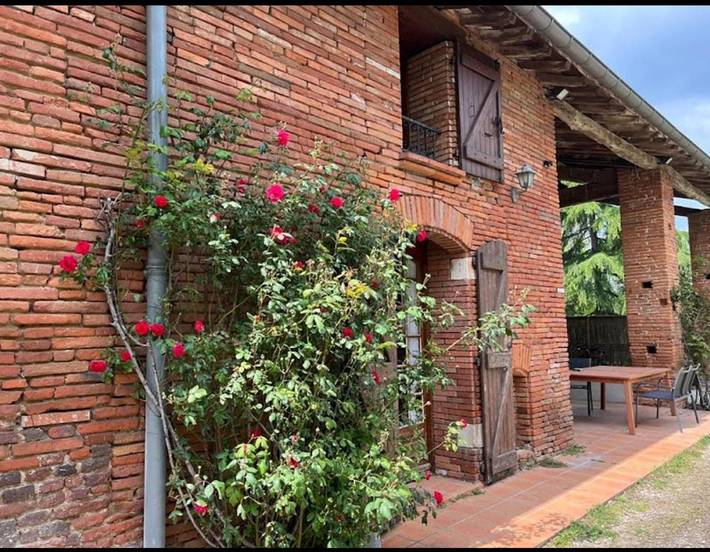 Casa de vacaciones para 9 personas, con terraza y piscina además de vistas y jardín - 1