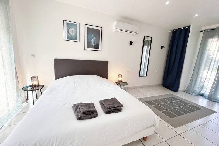 Location de vacances pour 8 personnes, avec jardin dans La Vallée Heureuse à Sorède - 2