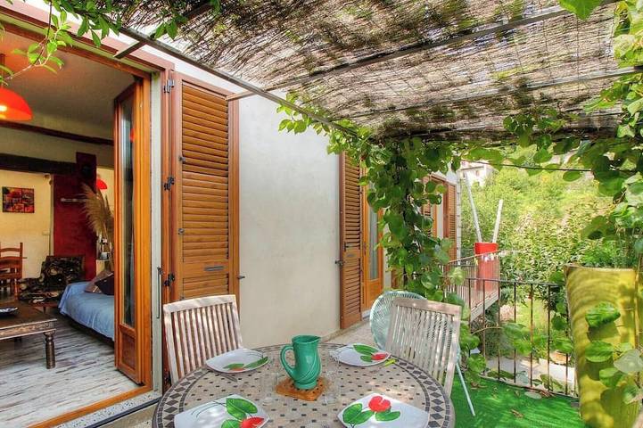 Location de vacances pour 4 personnes, avec terrasse à Levie