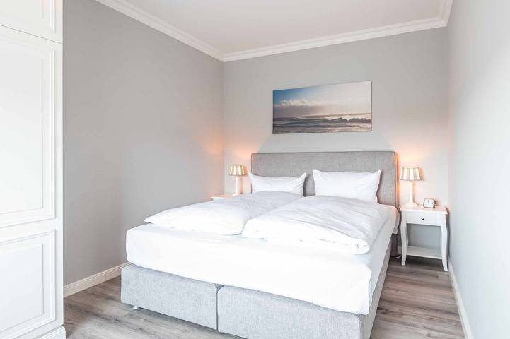 Ganze Wohnung, Helle 2-Zimmerwohnung mit ca. 39 m² in zentraler Lage, für 2 Personen in Wenningstedt, Sylt