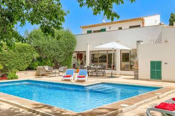 Villa in Playa del Port de Pollença, Pollença für 6 