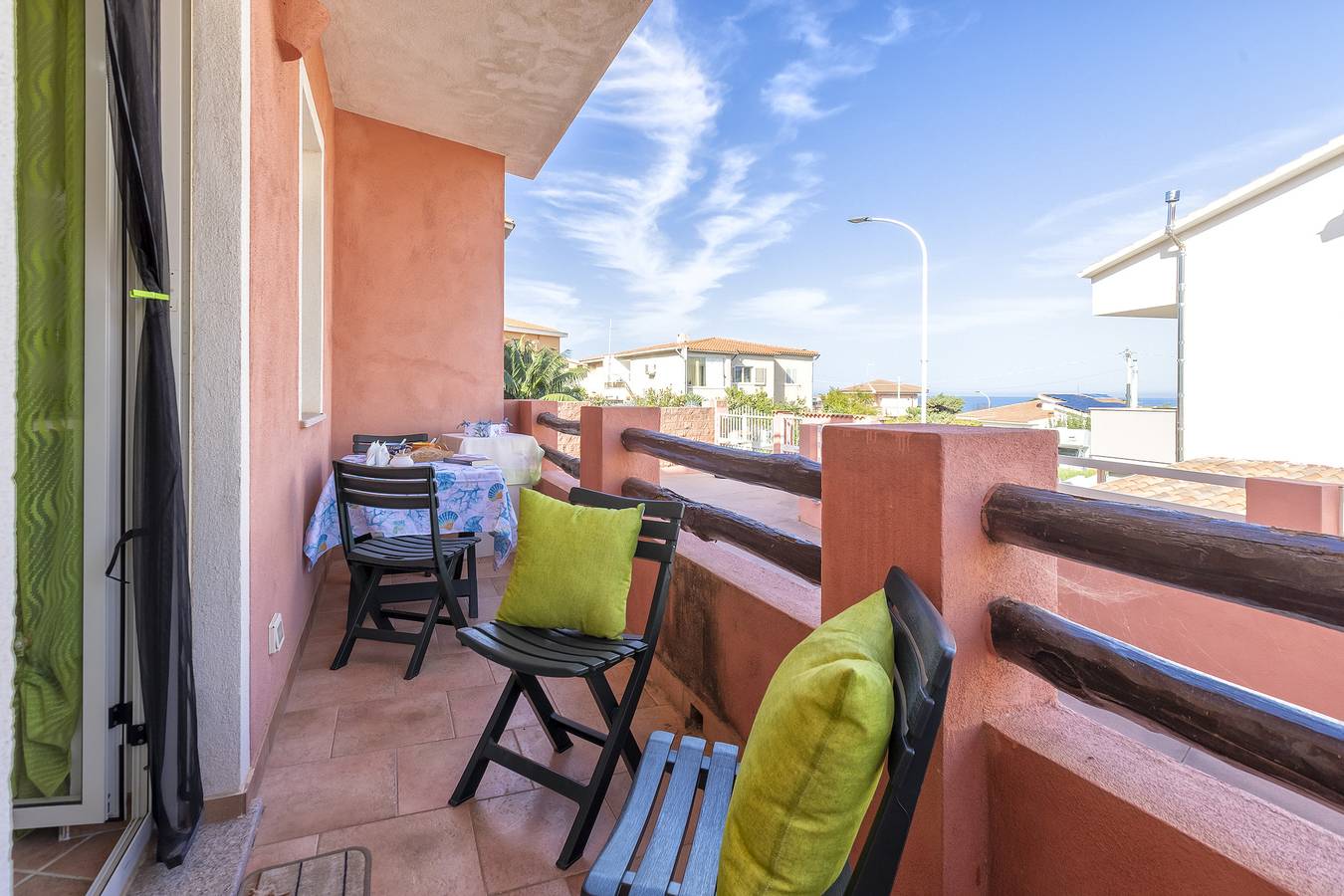 Appartamento intero, Appartamento "La Casa Al Mare" con terrazza e balcone in comune in Lu Bagnu, Castelsardo
