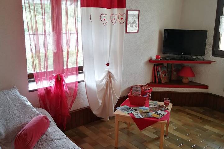 Schönes Ferienhaus in den Bergen. Super Aussicht, Garten, Wifi. Garage. Massagen. In der Nähe von Ski. in Le Dévoluy, Gap und Umgebung