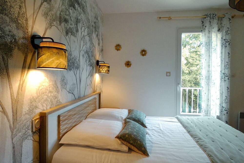 Chambre au Calme, Avec Piscine Intérieure Chauffée, à 20 min du Futuroscope in Vouillé, Vienne