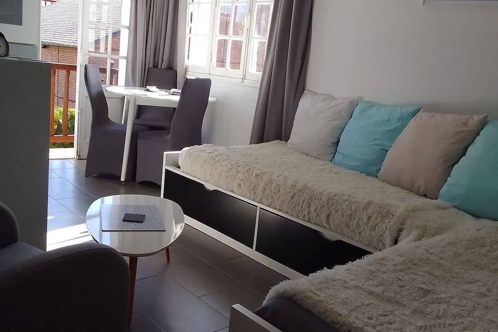 Entire apartment, Modern apartment in the Belle Epoque district in Bagnoles-de-l'Orne, Parc naturel régional Normandie-Maine