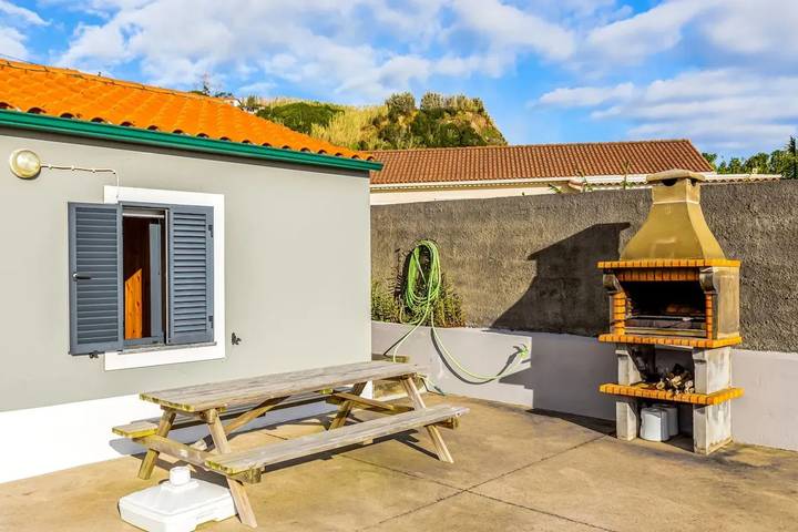 Casa de férias para 4 pessoas, com terraço em Ilha do Faial