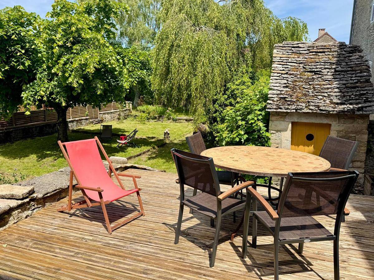 Chambres 6 personnes Maison Saint Jean in Château-Chalon, Jura Francais