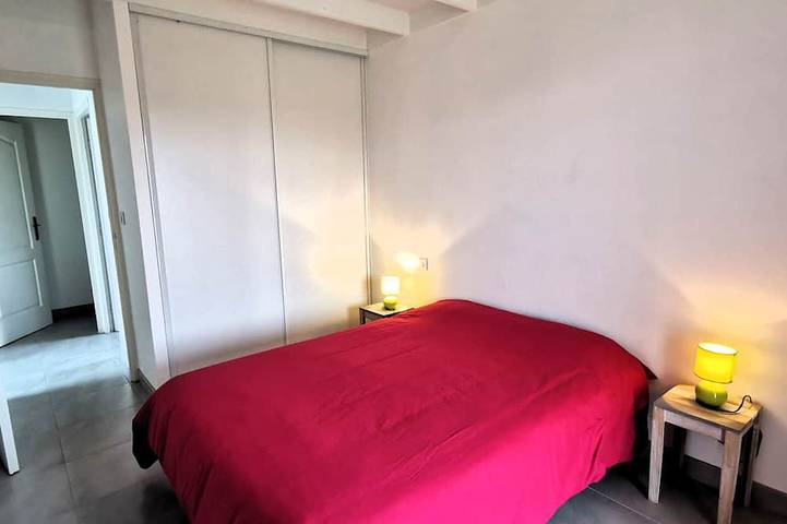 Location de vacances pour 3 personnes, avec jardin à Brem-sur-Mer - 2