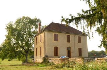 Gîte pour 13 personnes, avec jardin et terrasse dans Saône-et-Loire