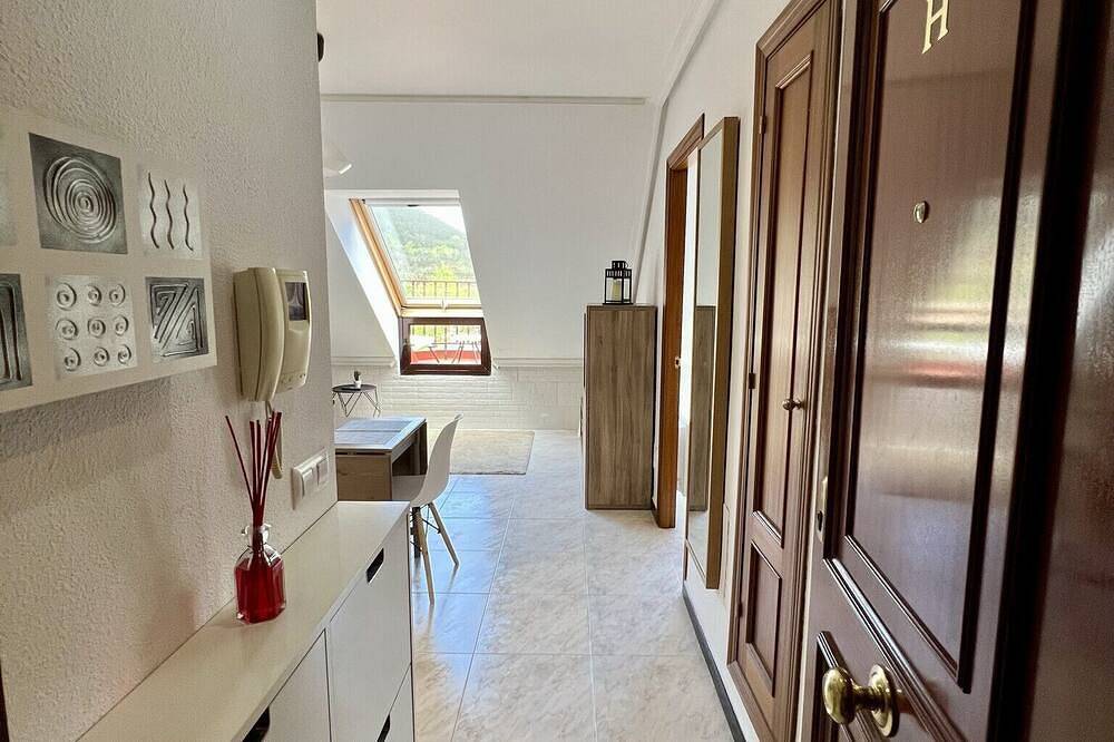 Entire apartment, Dream Penthouse: Sea & Mountain Views in Unquera, Val de San Vicente