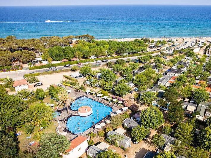 Alannia El Pinar - Mobilhome 4 personnes - Mobil-home | Classic | 2 Ch. | 4 Pers. | Terrasse Simple | 1 Sdb | Clim. in Els Pins Blanes, Blanes