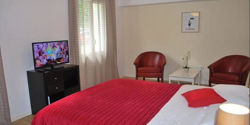 Hôtel pour 2 personnes, avec terrasse et jardin à Rungis - 4