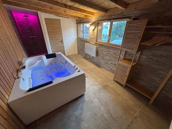 Ferienwohnung für 4 Personen, mit Balkon und Whirlpool sowie Sauna in Riquewihr - 3