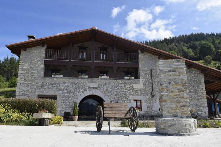 Hotel para 4 personas, con vistas y jardín en Vizcaya - 2