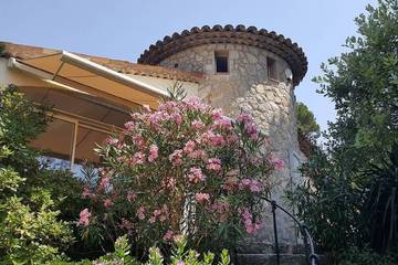 Gîte pour 8 personnes, avec jardin à Auribeau-sur-Siagne