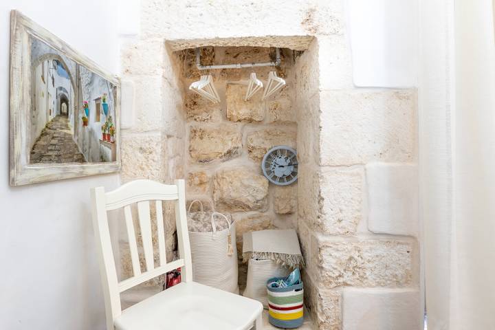Entire apartment, Apartment 'Ghenos' with Wi-Fi and Air Conditioning in Ostuni, Salento