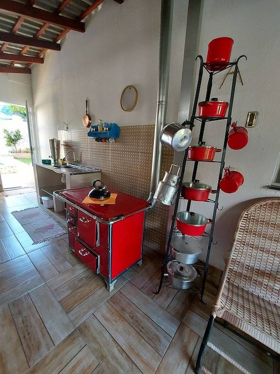 Haus in Eigentumswohnung, Sicherheit, halb neues Eigentum, innerhalb der Stadt 15 Plätze. in Chapada dos Guimarães, Mato Grosso