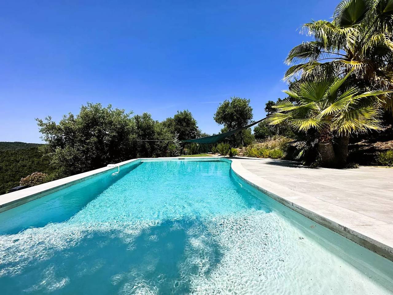 Superbe Villa climatisée pour 6 personnes avec piscine et belle vue mer à La Londe les Maures in La Londe-les-Maures, Région de Toulon