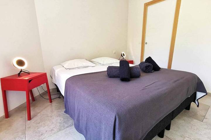 Location de vacances pour 6 personnes, avec Balcon et Jardin à Alleins - 4