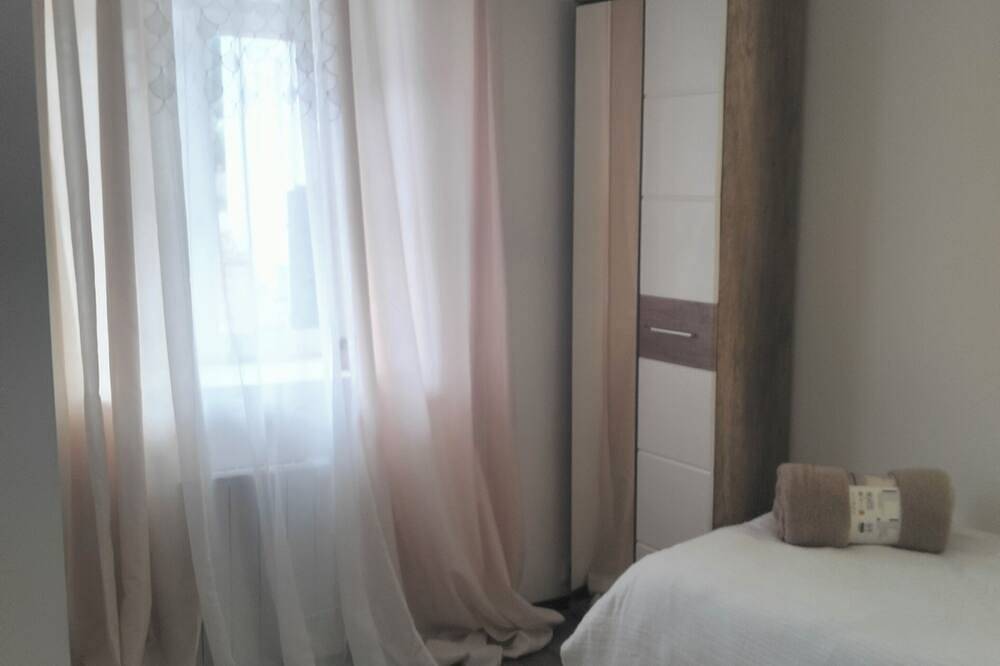 Entire apartment, Glamorous flat in Mertzwiller in Mertzwiller, Nordelsass