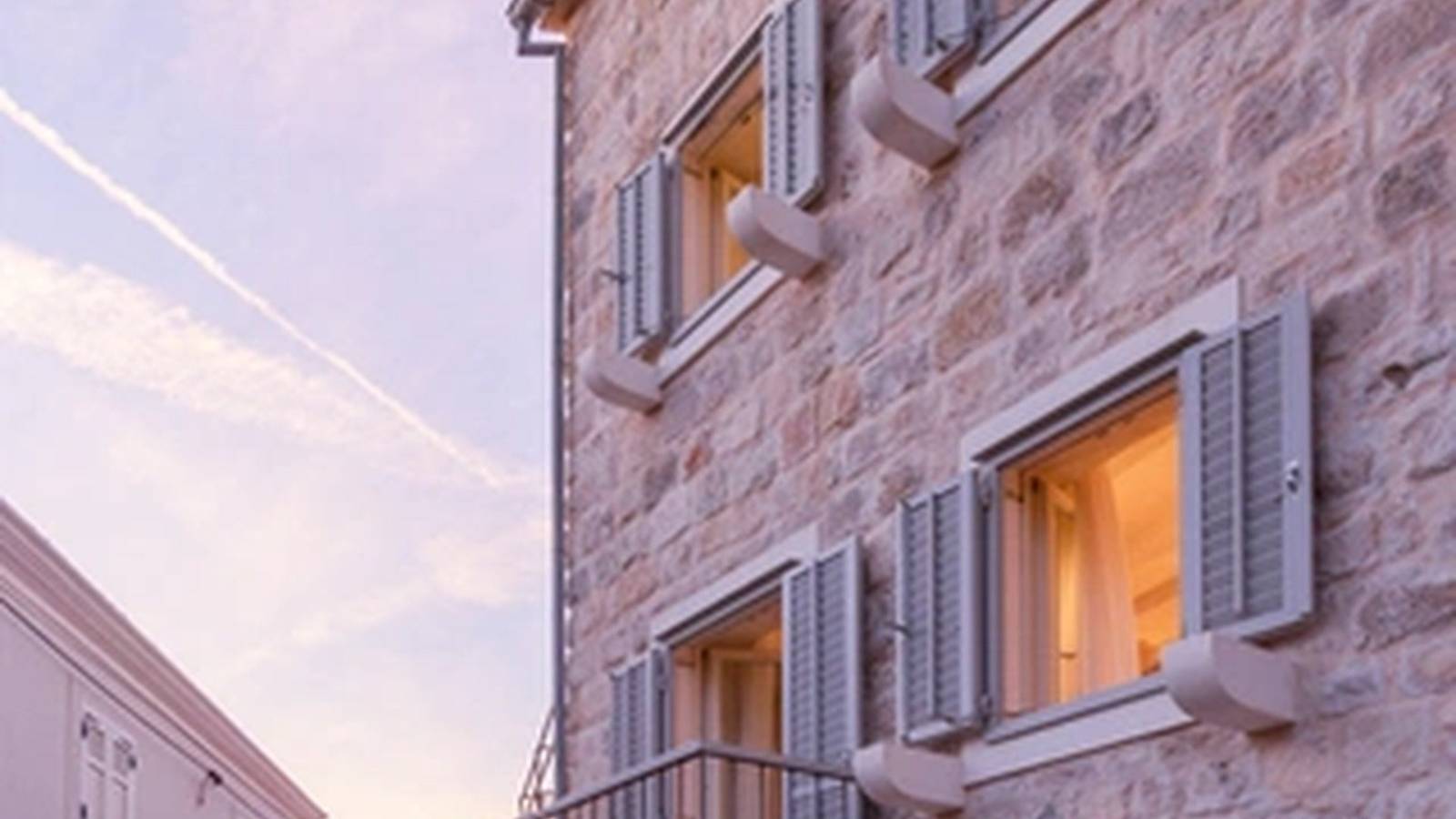 Villa Palazzo Antiqua beachfront Vis by Villas Gui in Vartalac, Komiza