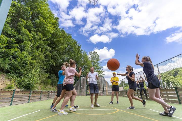 Camping pour 5 personnes, avec piscine et terrasse, adapté aux familles dans Ardennes (Belgique) - 4