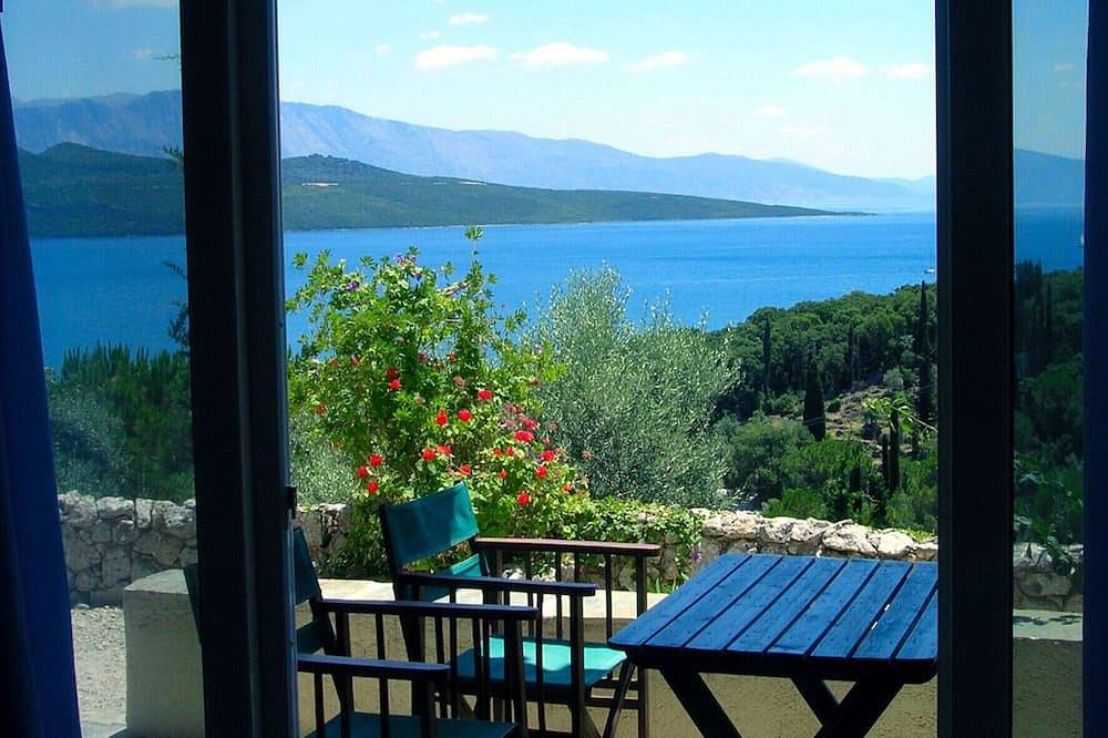 Appartement avec vue sur la mer à Villa del Arte, Leucade, jusqu'à 4 personnes in Ligia, Grèce