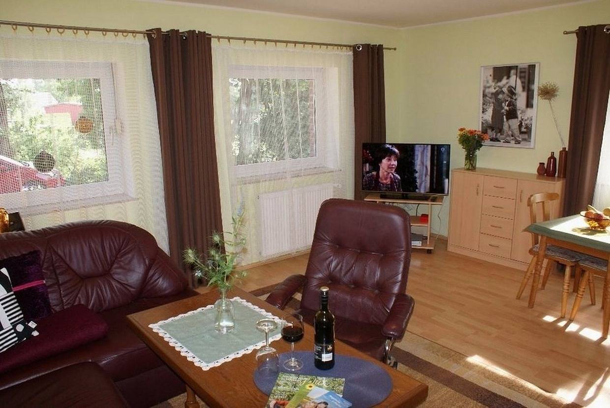 Ganze Ferienwohnung, Am Hang - nur Feriengäste! in Pinnow, Ludwigslust-Parchim