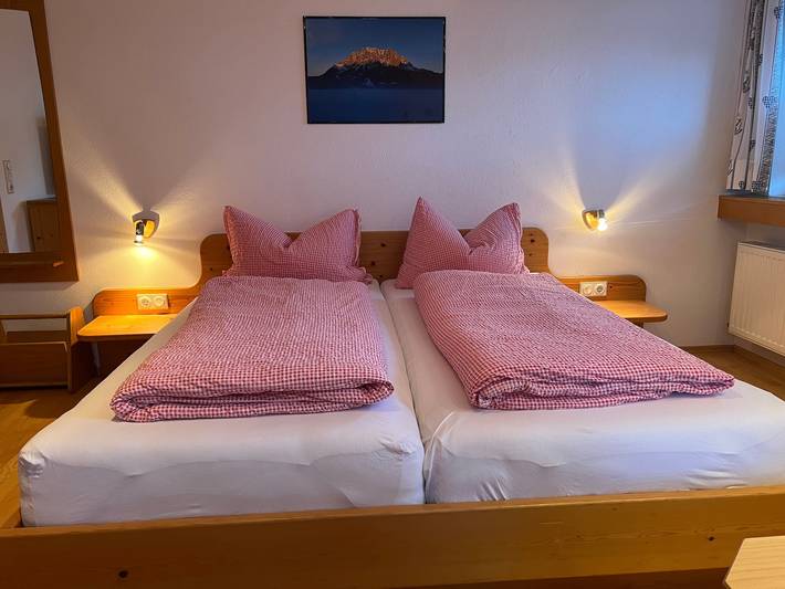 Ferienwohnung für 2 Personen, mit Terrasse und Ausblick in Biberwier
