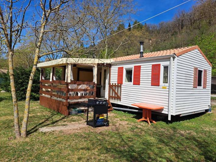 Location de vacances pour 4 personnes, avec Terrasse et Vue à Ceilhes-et-Rocozels